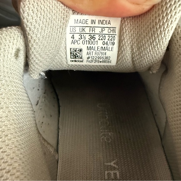 Adidas Yeezy pre-owned Boost 700 sz. 4 Men’s - Picture 7 of 14